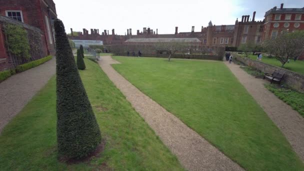Hampton Court Palace Gardens Hampton Court Palace Daki Pond Bahçeleri — Stok video