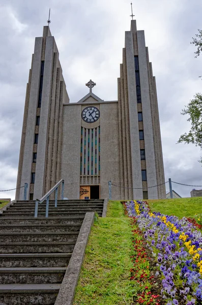 Akureyrarkirkja Lub Kościół Akureyri Jest Wybitnym Kościołem Luterańskim Akureyri Północnej — Zdjęcie stockowe