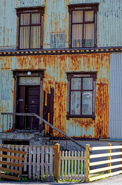 Casa Nella Città Isafjordur Nei Fiordi Occidentali Dell Islanda Isafjordur — Foto Stock