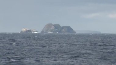 Dalgalı denizde gezinen Cape Horn. Hornos Adası 'ndaki Cape Horn Güney Şili, Güney Amerika' daki Tiera del Fuego takımadasının bir parçasıdır. 01.01.2014