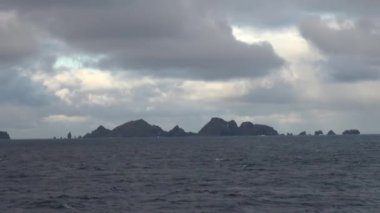 Dalgalı denizde gezinen Cape Horn. Hornos Adası 'ndaki Cape Horn Güney Şili, Güney Amerika' daki Tiera del Fuego takımadasının bir parçasıdır. 01.01.2014