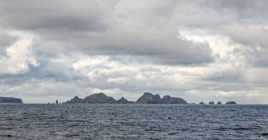 Dalgalı denizde gezinen Cape Horn. Hornos Adası 'ndaki Cape Horn Güney Şili, Güney Amerika' daki Tiera del Fuego takımadasının bir parçasıdır. 01.01.2014