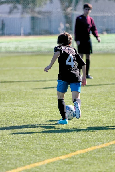 Crianças Tenra Idade Meninos Adolescentes Que Jogam Esportes Futebol Município — Fotografia de Stock