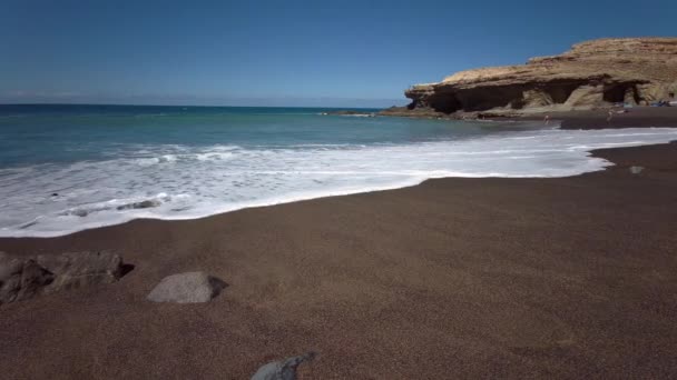 Огляд Плайя Лос Муартес Пляж Мертвих Чорний Вулканічний Піщаний Пляж — стокове відео
