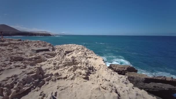 Grotten Bij Het Kustplaatsje Ajuy Aan Westkust Van Het Canarische — Stockvideo