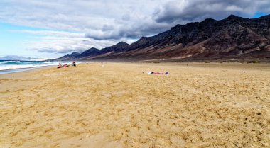 Seyahat Varış Yeri - Güney batı kıyısı manzarası - Playa de Cofete, Jandia yarımadası, Fuerteventura, Kanarya Adaları, İspanya - 21.009.2023