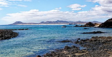 Islote de Lobos 'un volkanik manzarası. Lobos Adası - Fuerteventura, Kanarya Adaları, İspanya - 24.09.2023