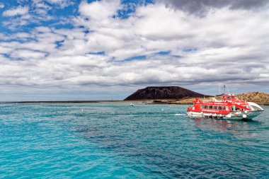 Islote de Lobos 'a yelken gezisi. Lobos Adası - Fuerteventura, Kanarya Adaları, İspanya - 24.09.2023