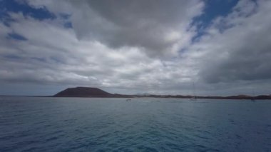 Islote de Lobos 'a yelken gezisi. Lobos Adası - Fuerteventura, Kanarya Adaları, İspanya - 24.09.2023