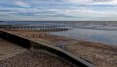 Groynes Bognor Regis Batı Sussex İngiltere 'deki Kum ve Kumsalı Koruması- 21.01.2024