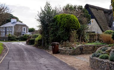 Tipik İngiliz yerleşim yeri manzarası - Sokak manzarası, Bognor Regis, Batı Sussex, İngiltere, İngiltere - 21.01.2024