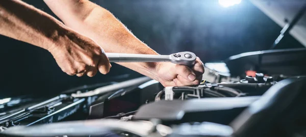 Auto Mechanic Working Car Engine Mechanics Garage Repair Service Authentic — Stok fotoğraf