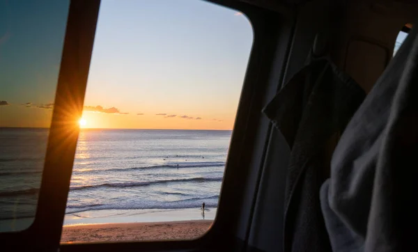 Vervoer Camping Van Bus Aan Californische Oceaan Kust Natuur — Stockfoto