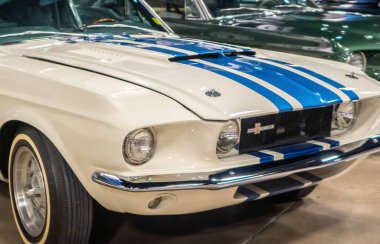 Las Vegas, Nevada, ABD, 10 Eylül 2022 Carroll Shelby Miras Merkezi 'nde orijinal bir AC Cobra ve Ford Mustang gt.