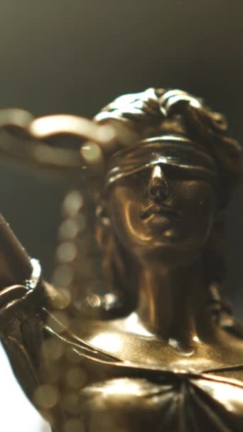 Estatua Justicia Lady Justice Justificación Diosa Romana Justicia Video Vertical — Vídeo de stock