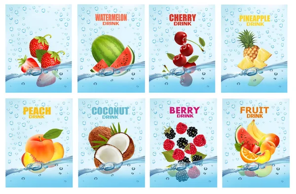 一套带有水果和蔬菜饮料的标签 新鲜果汁泼洒在一起 覆盆子 黑莓在水里泼洒 3D新鲜水果 矢量说明 — 图库矢量图片