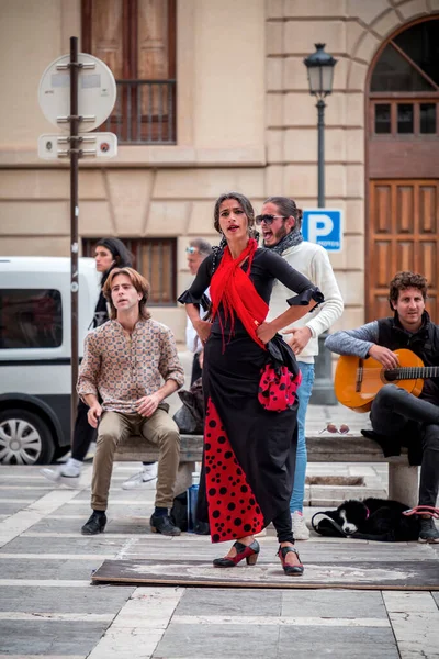 Granada Hiszpania Lut 2022 Grupa Artystów Cygańskich Wykonujących Sztukę Flamenco — Zdjęcie stockowe