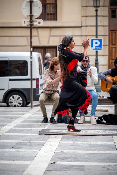Granada Hiszpania Lut 2022 Grupa Artystów Cygańskich Wykonujących Sztukę Flamenco — Zdjęcie stockowe