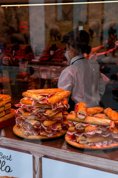 Granada Spanyolország Február 2022 Hagyományos Andalúz Ételeket Adott Egy Étteremben — Stock Fotó
