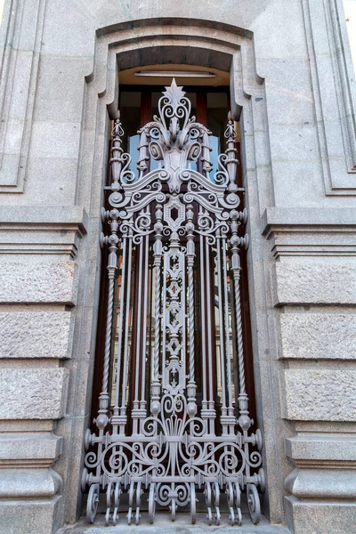 Украшенный Железный Забор Окне Мадриде Испания — стоковое фото