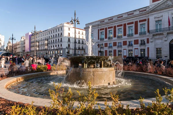 Μαδρίτη Ισπανία Φεβρουάριος 2022 Puerta Del Sol Είναι Μια Δημόσια — Φωτογραφία Αρχείου