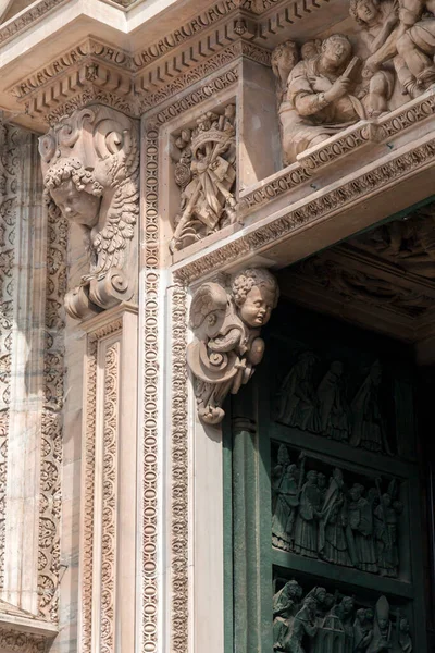 Milánská Katedrála Nebo Metropolitní Katedrála Bazilika Narození Panny Marie Významnou — Stock fotografie