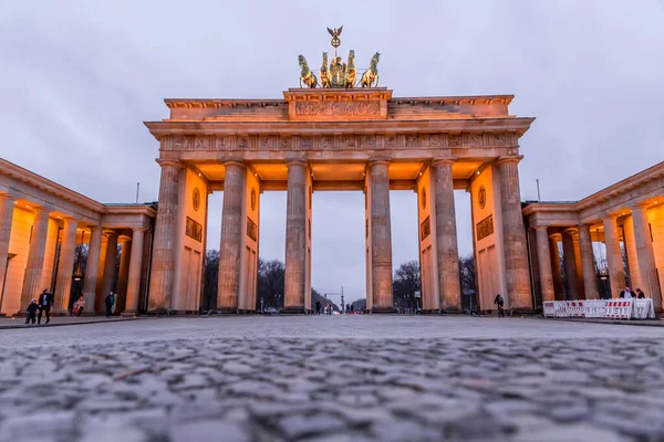 Берлин Германия Декабря 2021 Года Знаменитая Достопримечательность Бранденбургских Ворот Бранденбургского — стоковое фото