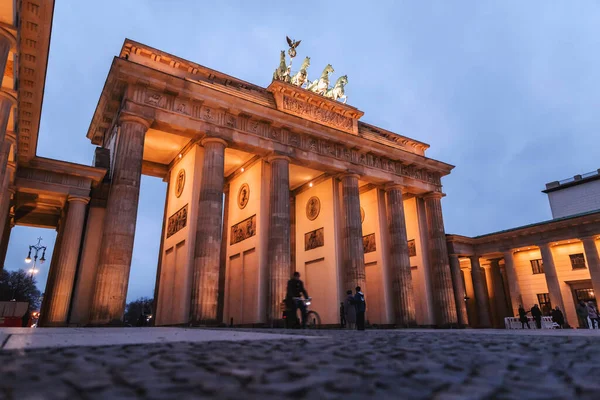 2021年12月15日 德国柏林勃兰登堡门 Brandenburg Gate 或勃兰登堡托尔 Brandenburger Tor 的标志性建筑 — 图库照片