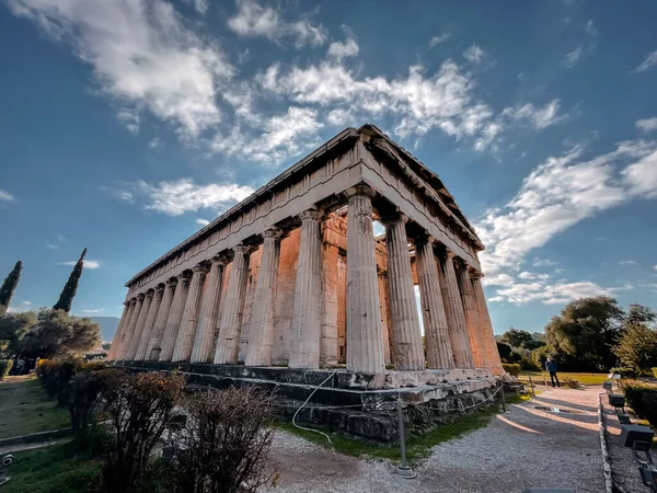 アテネ ギリシャ 11月2021 ヘファイストスまたはヘファイスティオンの神殿はヘファイストス専用の保存状態の良いギリシャの寺院です アテネ ギリシャ — ストック写真