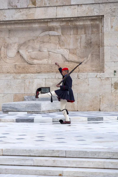 Atenas Grécia Novembro 2021 Evzones Guardas Nacionais Gregas Frente Antigo — Fotografia de Stock