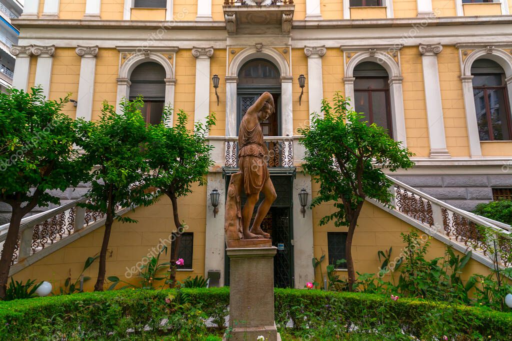 Atenas, Grecia 24 Nov 2021 El Museo Numismático de Atenas alberga