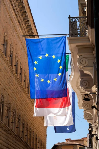 Florence Italy April 2022 European Union Flag Piazza Santa Trinita — Stock Photo, Image