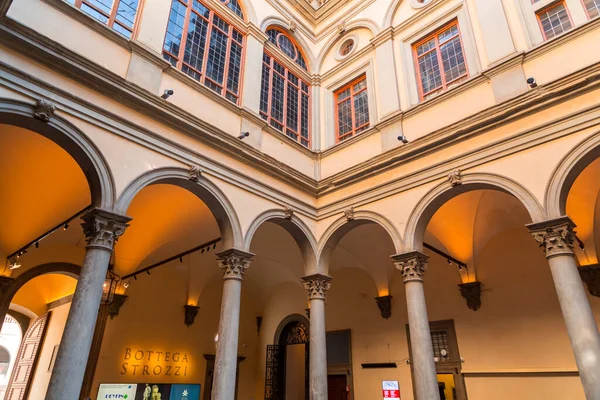 Florence Italy April 2022 Inner Courtyard Palazzo Strozzi Significant Historical — Stockfoto