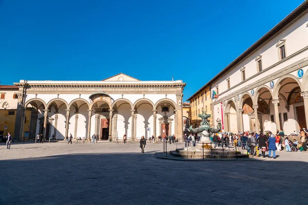 Φλωρεντία Ιταλία Απριλίου 2022 Πλατεία Santissima Anunziata Φιλοξενεί Βασιλική Των — Φωτογραφία Αρχείου