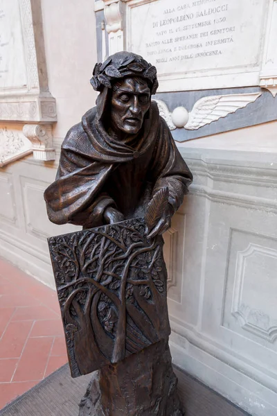 Florencia Italia Abr 2022 Estatua Dante Abadía Badia Fiorentina Iglesia —  Fotos de Stock