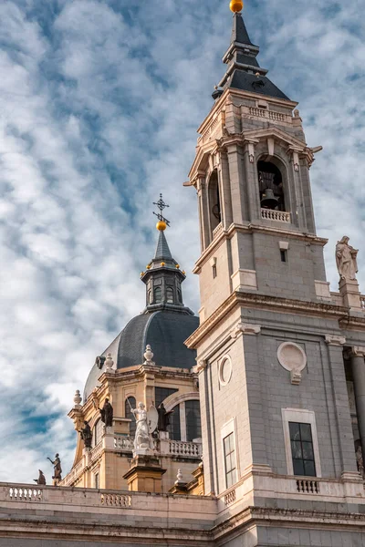 마리아 레알데라 알무데나 대성당 Santa Maria Real Almudena Cathedral 가톨릭교회의 — 스톡 사진