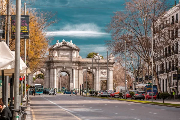 Madrid Španělsko Února 2022 Puerta Alcala Neoklasicistní Brána Náměstí Plaza — Stock fotografie