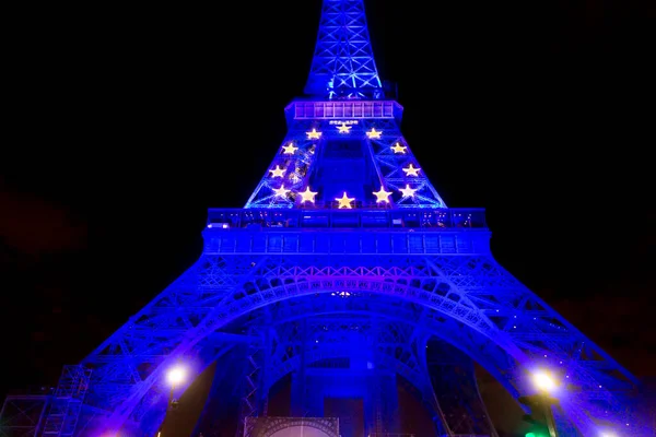 Parijs Frankrijk Jan 2022 Iconische Eiffeltoren Nachts Verlicht Smeedijzeren Roostertoren — Stockfoto