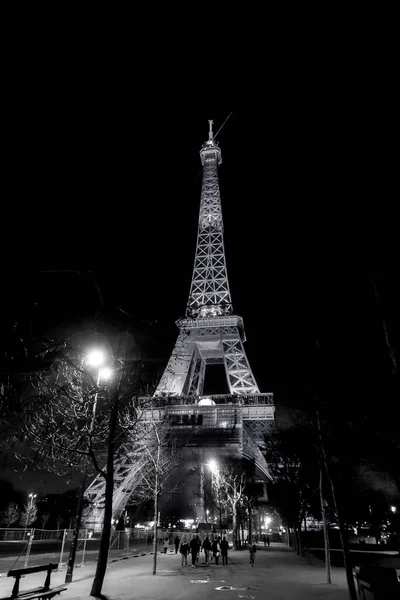 Paris France Jan 2022 Iconic Eiffel Tower Illuminated Night Wrought — Stock Photo, Image