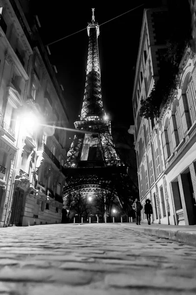 Paris France Jan 2022 Іконічна Ейфелева Вежа Освітлена Вночі Загорнута — стокове фото