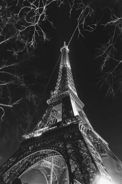 Ikonikus Eiffel Torony Éjszaka Világít Kovácsoltvas Rácstorony Párizsi Champ Mars — Stock Fotó