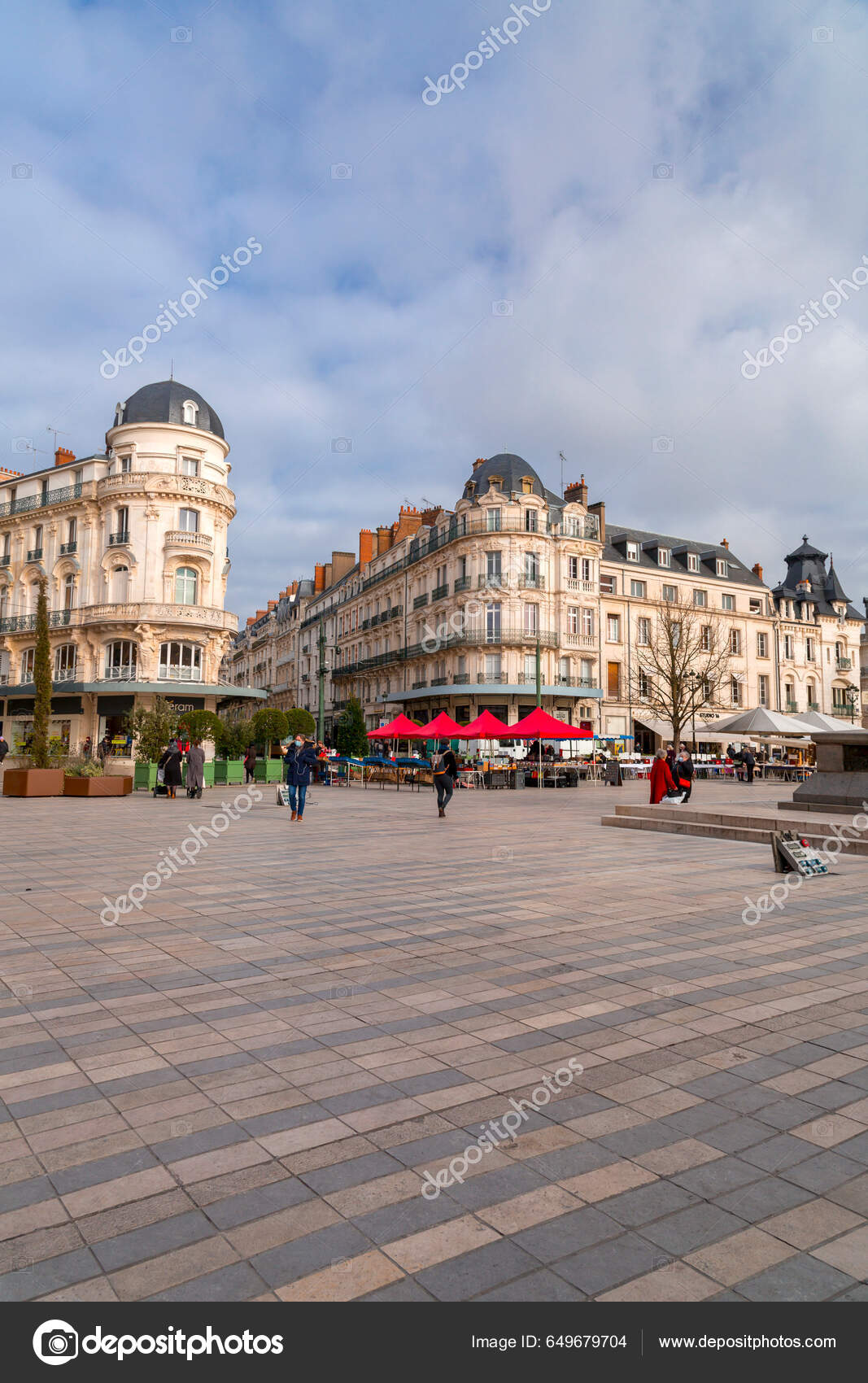 Орлеан Франция Jan 2022 Площадь Мартроя Находится Конная Статуя.