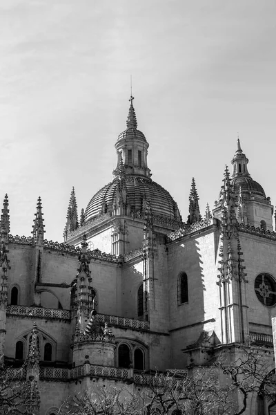 セゴビア大聖堂 Segovia Castale スペイン カスティーリャ レオン州セゴビアのマヨール広場にあるゴシック様式のローマ カトリック大聖堂 — ストック写真