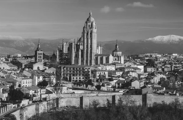 Widok Miasto Starożytnego Miasta Segovia Wieża Katedry Segovia Widokiem Miasto — Zdjęcie stockowe