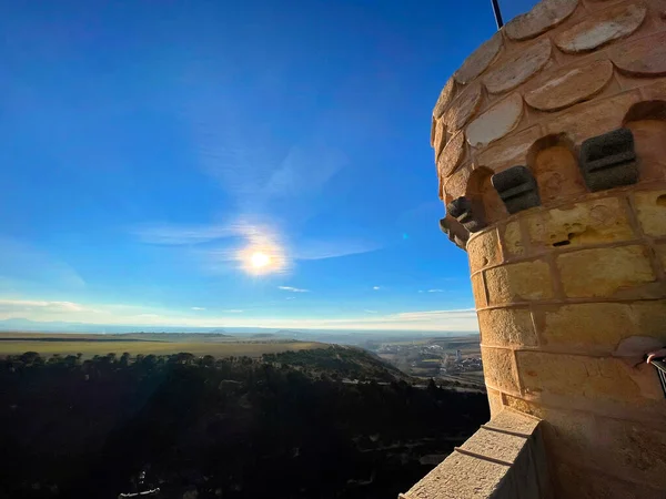 2022年2月18日スペイン セゴビア セゴビアの歴史的アルカサルの頂上 セゴビアの中世の要塞 スペインのカスティーリャ レオン州 — ストック写真