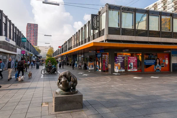Роттердам Нидерланды Октября 2021 Года Скульптура Фасоли Лейнбаане Главной Торговой — стоковое фото