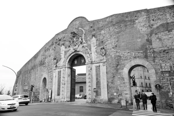 Siena Włochy Kwiecień 2022 Porta Camollia Jest Jednym Północnych Portali — Zdjęcie stockowe