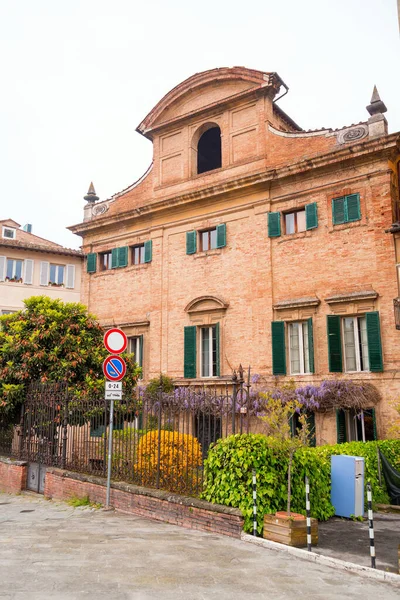 Siena Włochy Apr 2022 Architektura Ogólna Widok Ulicę Historycznego Włoskiego — Zdjęcie stockowe