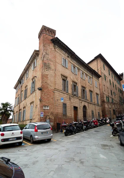 Siena Włochy Apr 2022 Architektura Ogólna Widok Ulicę Historycznego Włoskiego — Zdjęcie stockowe