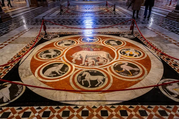 Stock image Siena, Italy - APR 7, 2022: Interior view of the Siena Cathedral in Siena, dedicated to the Assumption of Mary.